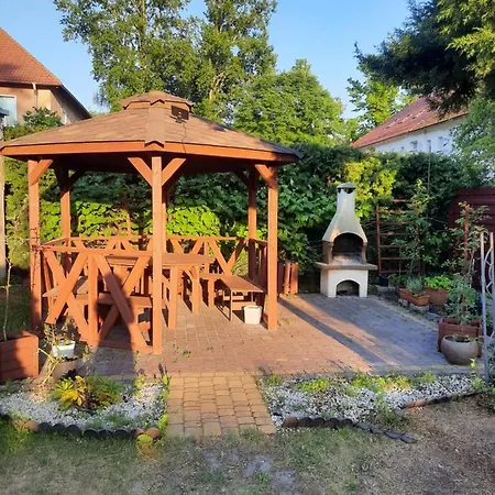 Mieszkanie z ogródkiem i grillem Świnoujście Exterior foto