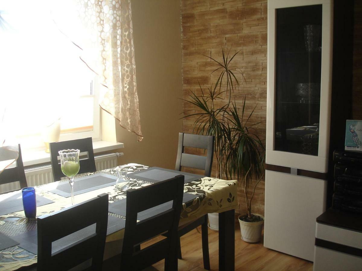 Mieszkanie Z Ogrodkiem I Grillem Apartmán *